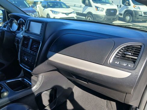 Used 2013 Dodge Grand Caravan R/T w/ Safety Sphere Group image 17