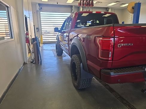 Used 2017 Ford F150 Lariat w/ Equipment Group 502A Luxury image 3