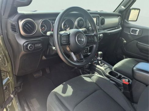 Used 2021 Jeep Wrangler Unlimited Sport AWD/4WD image 4