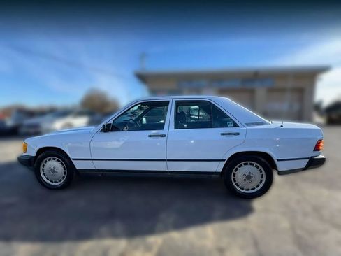 Used 1987 Mercedes-Benz 190 E 2.3 image 3
