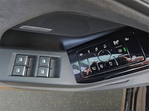 Certified 2025 Audi S6 e-tron Premium Plus w/ Premium Plus image 31