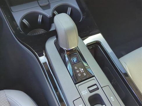 Used 2026 Toyota Prius XLE FWD image 22