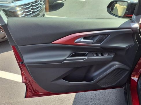 New 2025 Chevrolet Equinox EV RS image 12