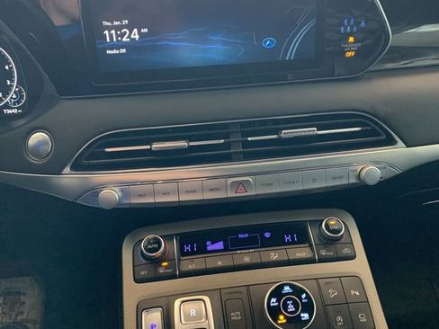 Used 2022 Hyundai Palisade Limited w/ Winter Package image 7