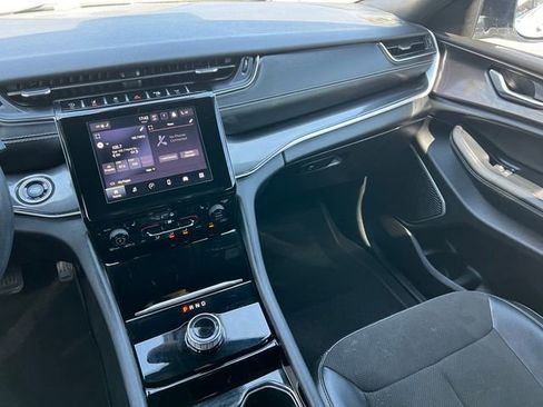 Used 2022 Jeep Grand Cherokee L Laredo image 33