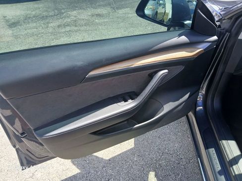 Used 2022 Tesla Model 3 Long Range image 11