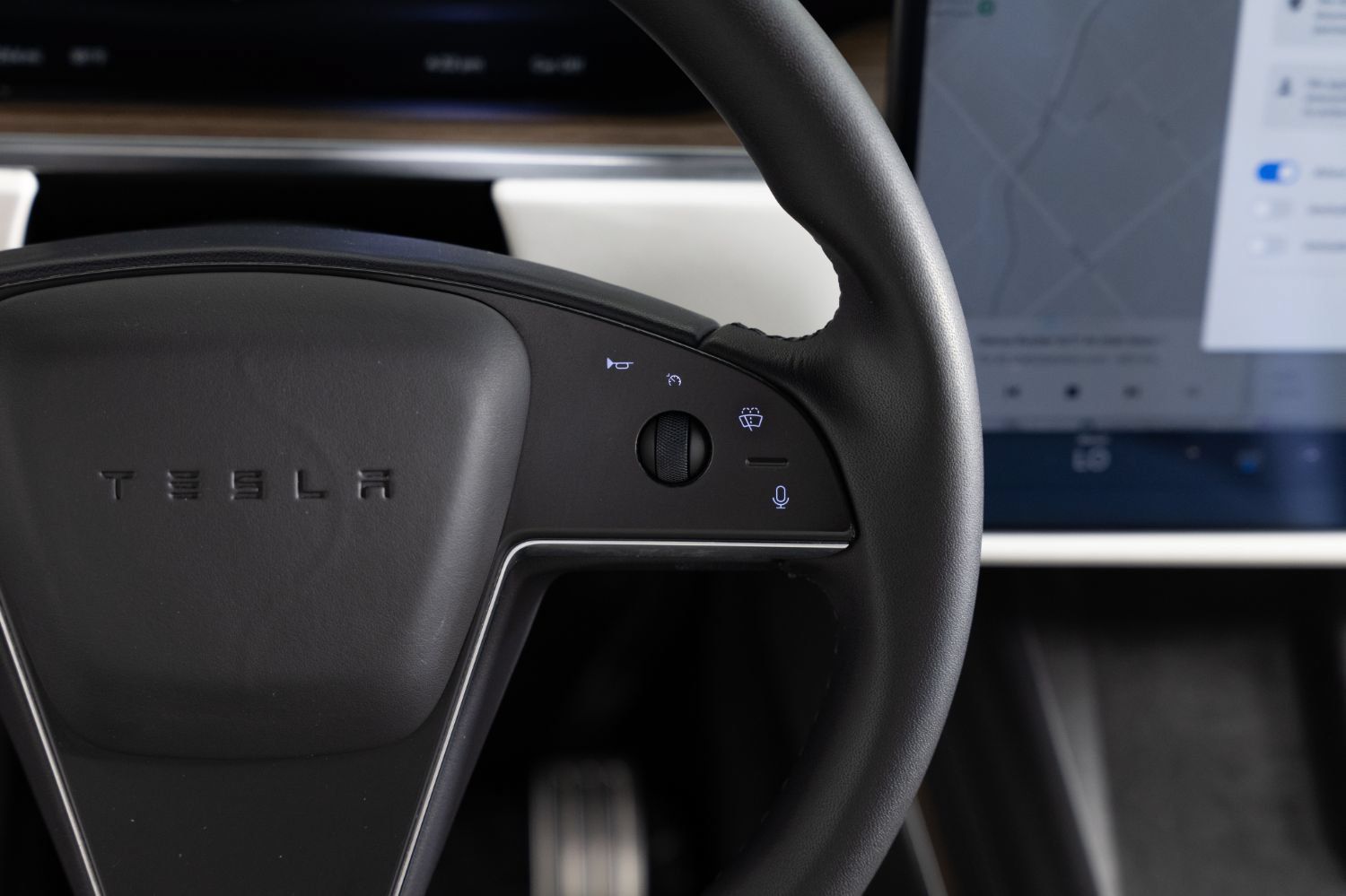 Used 2023 Tesla Model X AWD/4WD image 36