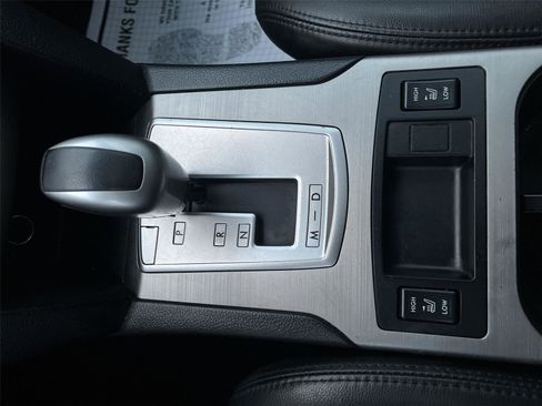 Used 2011 Subaru Outback 2.5i Limited image 20