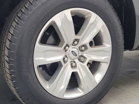 Used 2018 Ford F150 Platinum w/ Equipment Group 701A Luxury RWD image 31
