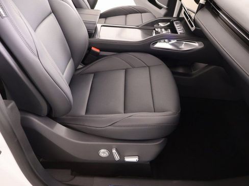 New 2026 Lincoln Nautilus Premier w/ Jet Appearance Package AWD/4WD image 14