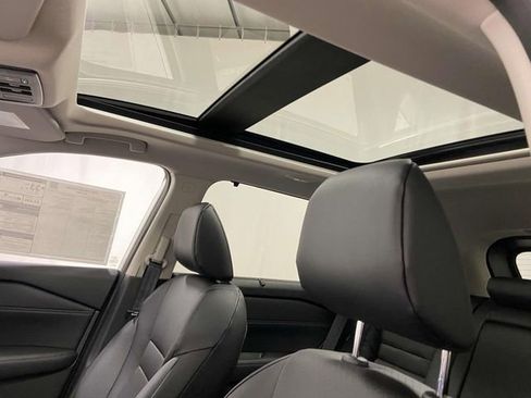 New 2025 Nissan Rogue SV w/ SV Premium Package FWD image 15
