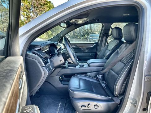 Certified 2024 GMC Acadia Denali image 2