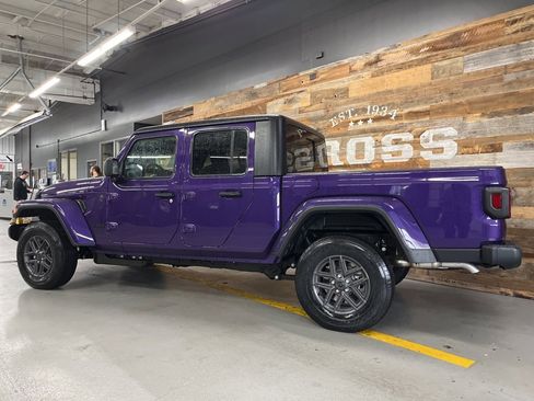 New 2026 Jeep Gladiator Sport image 22