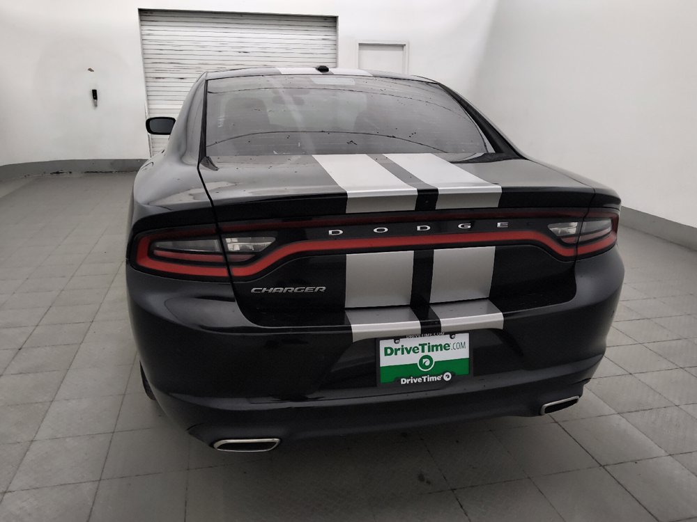 Used 2021 Dodge Charger SXT w/ Leather Interior Group RWD image 6