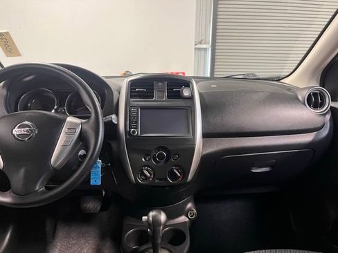 Used 2019 Nissan Versa SV image 20