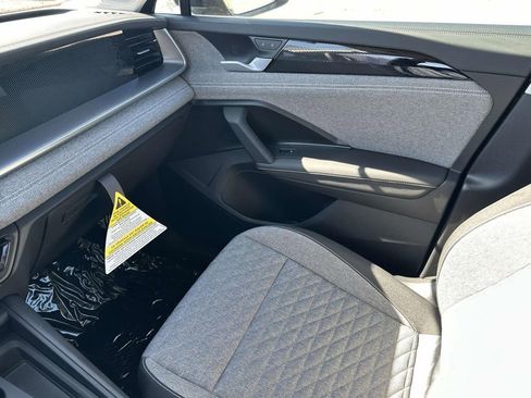 New 2025 Volkswagen Tiguan S AWD/4WD image 27