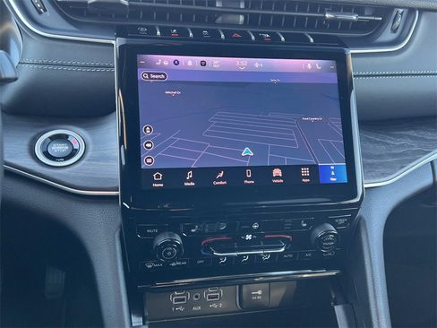 New 2025 Jeep Grand Cherokee L Limited w/ Black Appearance Package image 14