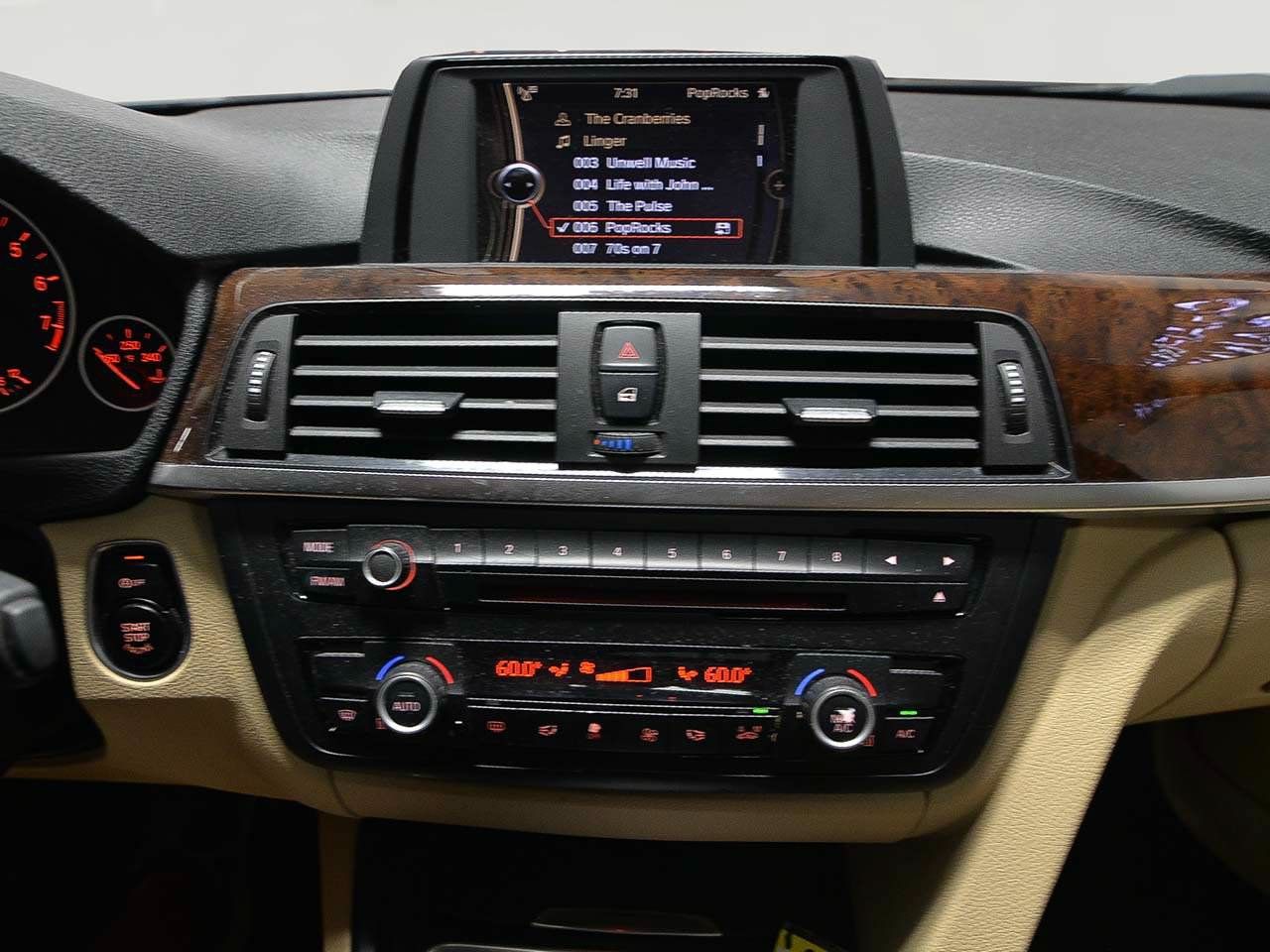 Used 2014 BMW 328i Sedan RWD image 15