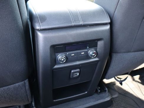 Used 2023 Chevrolet Traverse LT AWD/4WD image 40