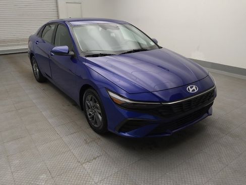 Used 2024 Hyundai Elantra SEL image 13