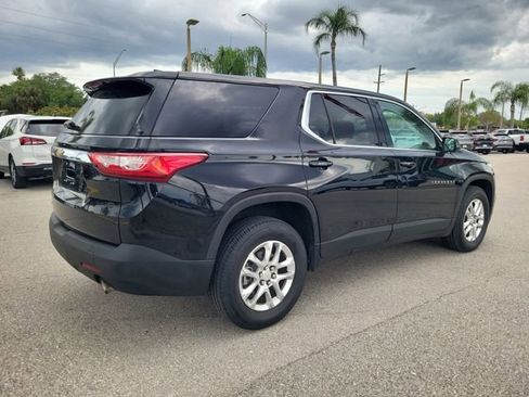 Used 2020 Chevrolet Traverse LS FWD image 4