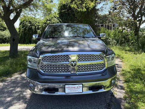 Used 2017 RAM 1500 Laramie w/ Convenience Group AWD/4WD image 8