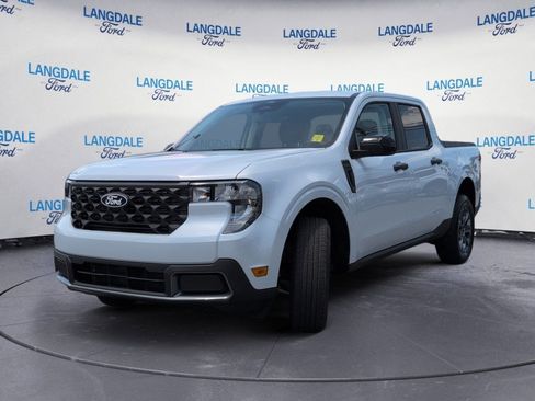 New 2026 Ford Maverick XLT w/ XLT Luxury Package FWD image 11