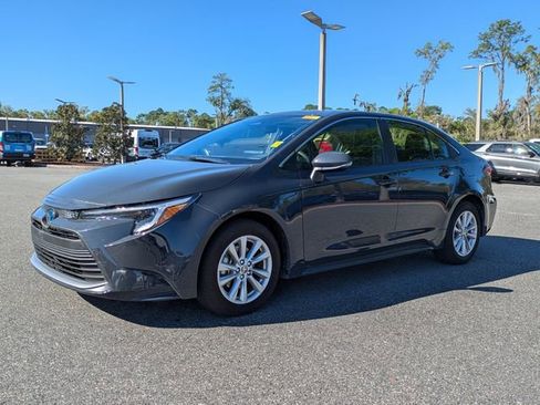 Used 2024 Toyota Corolla SE image 7