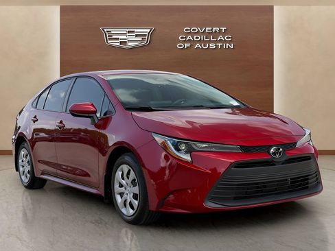 Used 2025 Toyota Corolla LE FWD image 6