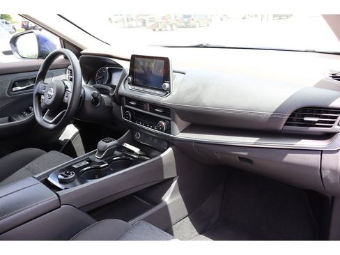 Used 2023 Nissan Rogue SV AWD/4WD image 27