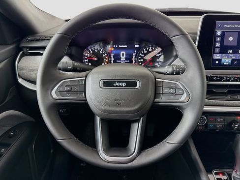 New 2026 Jeep Compass Latitude image 11