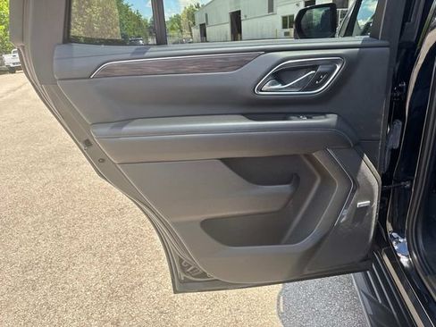 Used 2021 Chevrolet Tahoe LT w/ LT Signature Package AWD/4WD image 15