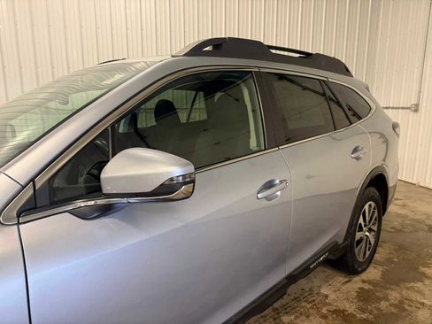 Used 2021 Subaru Outback Premium AWD/4WD image 7