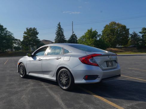 Used 2018 Honda Civic LX image 7
