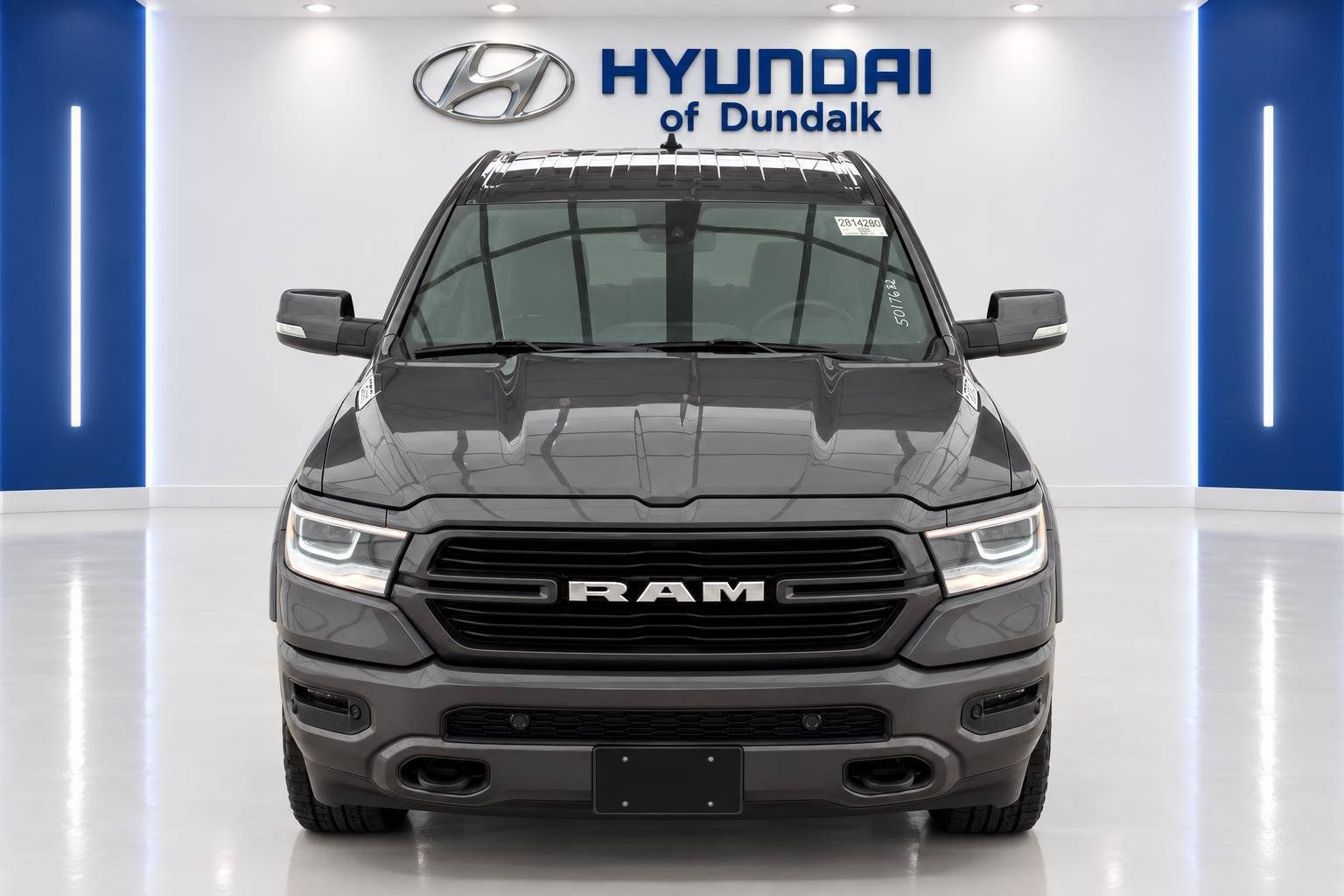 Used 2019 RAM 1500 Laramie AWD/4WD image 5
