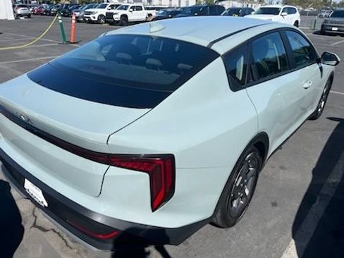 Used 2025 Kia K4 FWD image 3