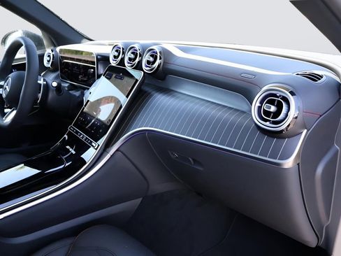 New 2025 Mercedes-Benz GLC 43 AMG 4MATIC image 13