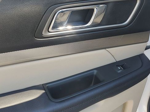 Used 2018 Ford Explorer XLT w/ Equipment Group 202A image 47