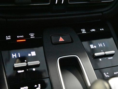 New 2026 Porsche Macan S image 15