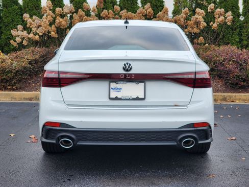 Used 2025 Volkswagen Jetta GLI Autobahn image 8