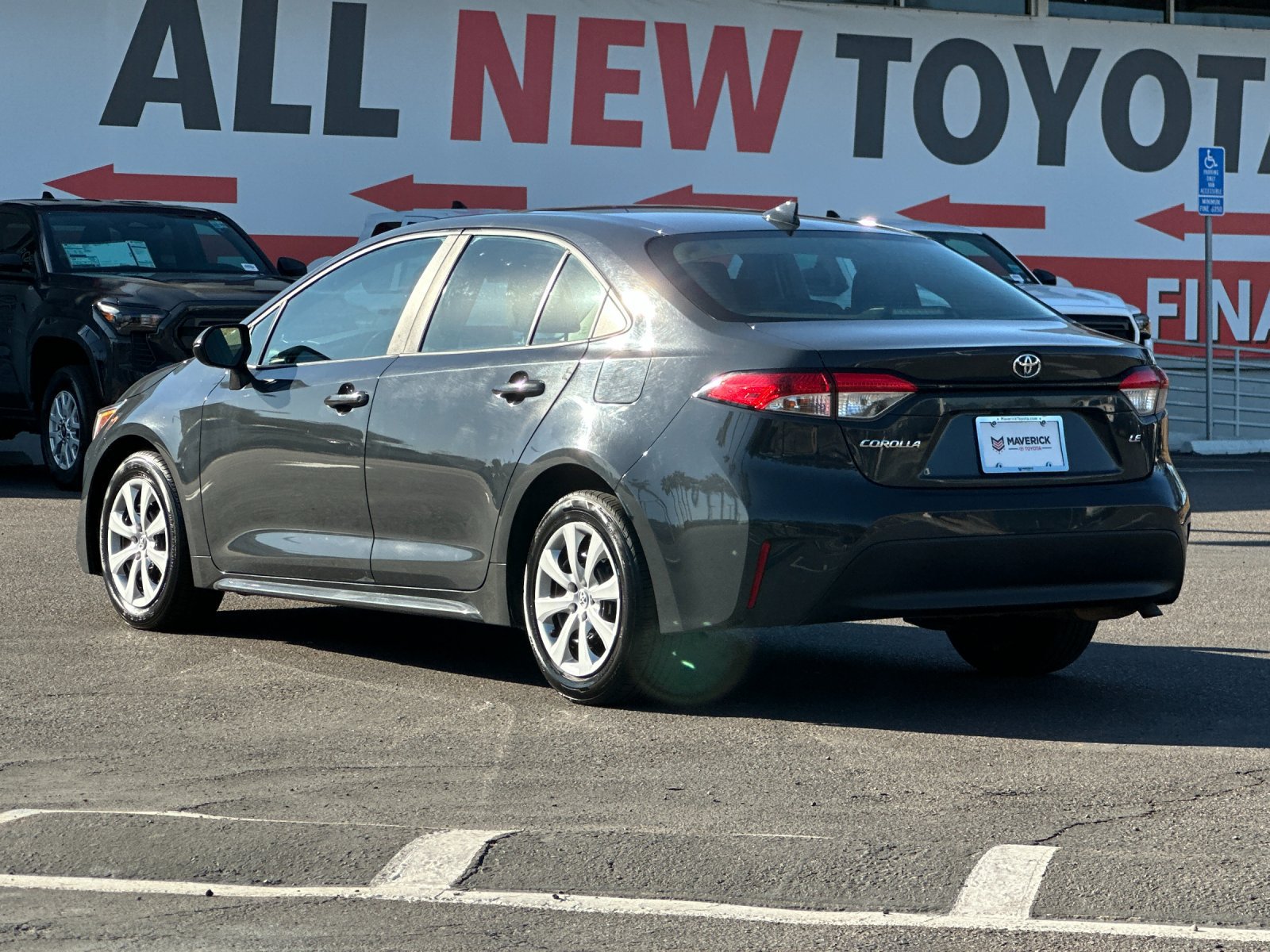 Used 2024 Toyota Corolla LE FWD image 3
