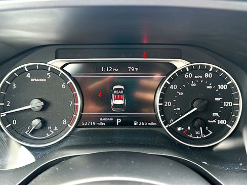 Used 2024 Nissan Rogue S image 27