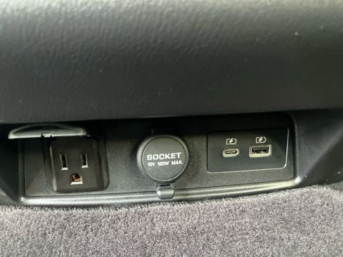 Used 2024 Nissan Armada SL w/ Cargo Package image 39