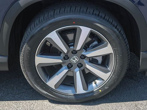 Used 2024 Honda Pilot Touring image 11