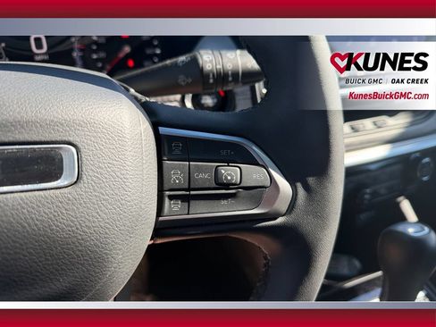 Used 2025 Jeep Compass Limited AWD/4WD image 31