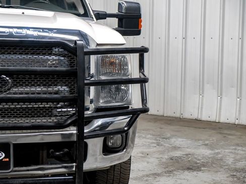 Used 2016 Ford F250 Lariat w/ Lariat Interior Package image 44