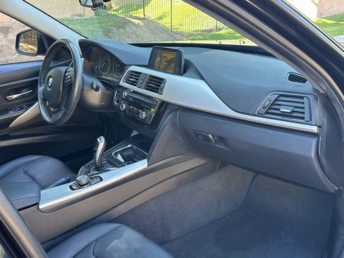 Used 2017 BMW 320i Sedan RWD image 16