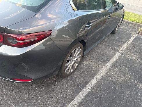 Used 2019 MAZDA MAZDA3 Sedan w/ Premium Package FWD image 5