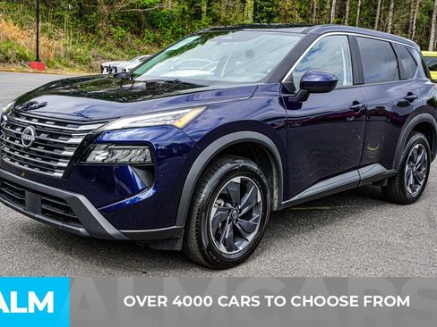 Used 2025 Nissan Rogue SV image 3