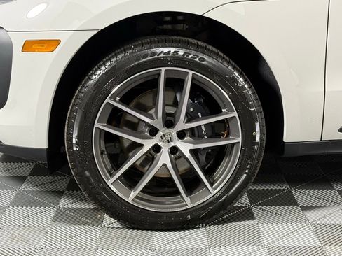 New 2026 Porsche Macan image 11